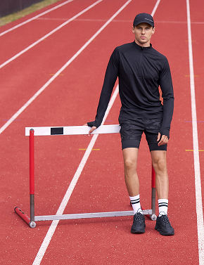 Pánská tílka, sportovní kraťasy a kalhoty. Nyní až -50%!